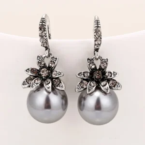 Vintage Imitation Pearl Drop Earrings with Inlaid Rhinestones