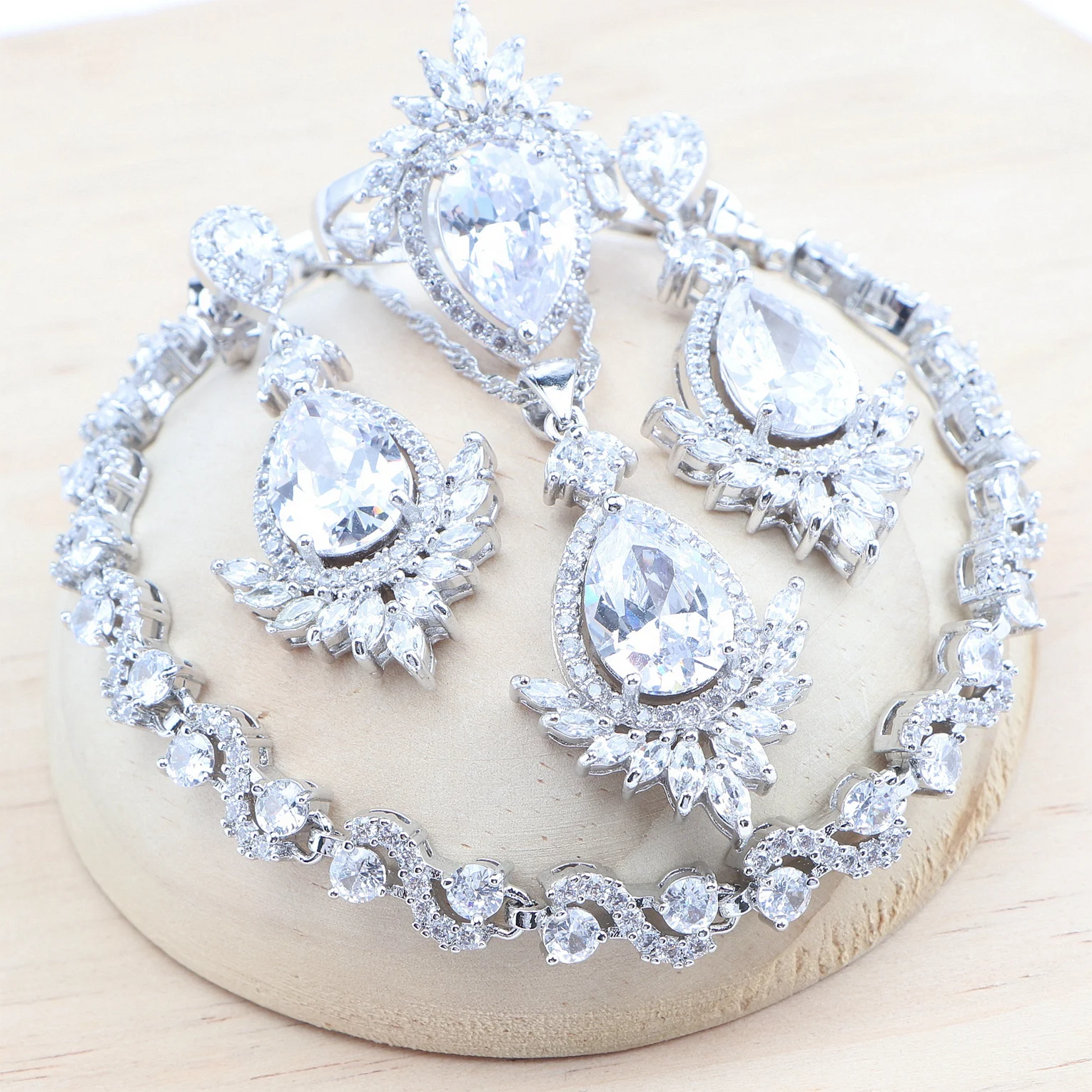 925 Silver Red Zircon Bridal Jewelry Sets Wedding Stones Bracelets Earrings Rings Pendant Necklace Set For Women 16 925 Silver Red Zircon Bridal Jewelry Sets Wedding Stones Bracelets Earrings Rings Pendant Necklace Set For Women - Image 10